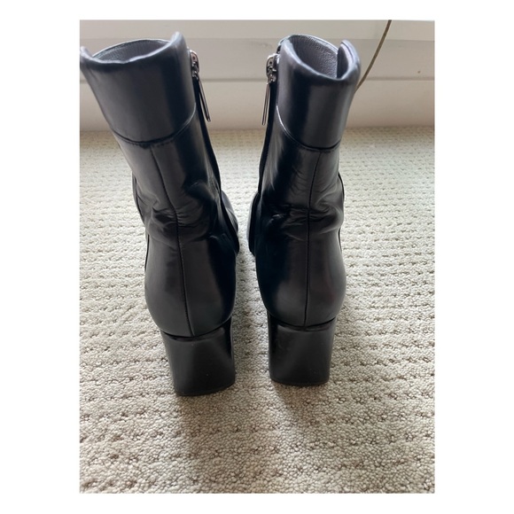 Authentic Gucci Black Leather Ankle Boots – Size 8.5 (Style 10402380) - Picture 5 of 12